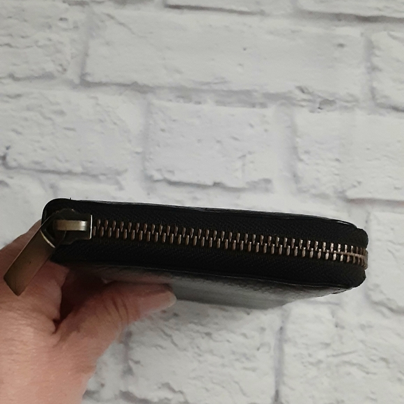 Lafayette collection black leather zip wallet - Picture 5 of 11